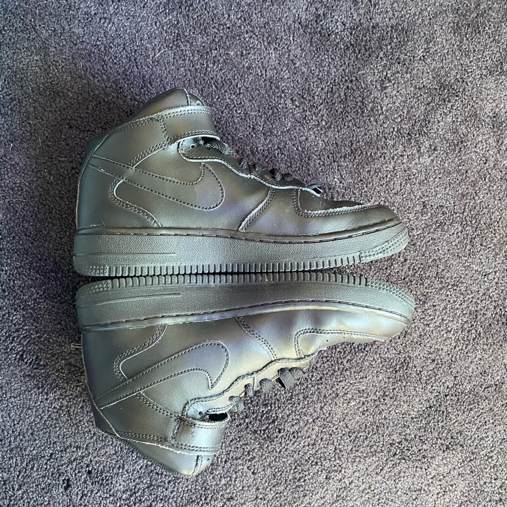 black nike air forces